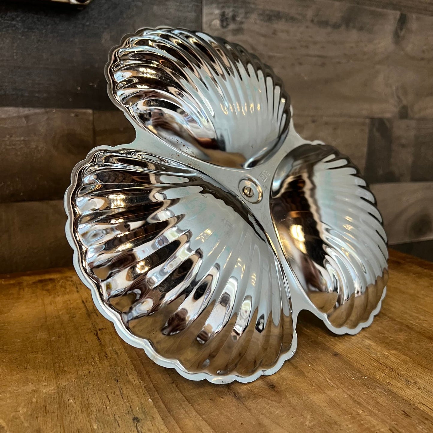 Vintage Irvinware Handled Scallop Rim Shell Tid Bit Tray - Condiment Server - Nut Dish - Candy Dish