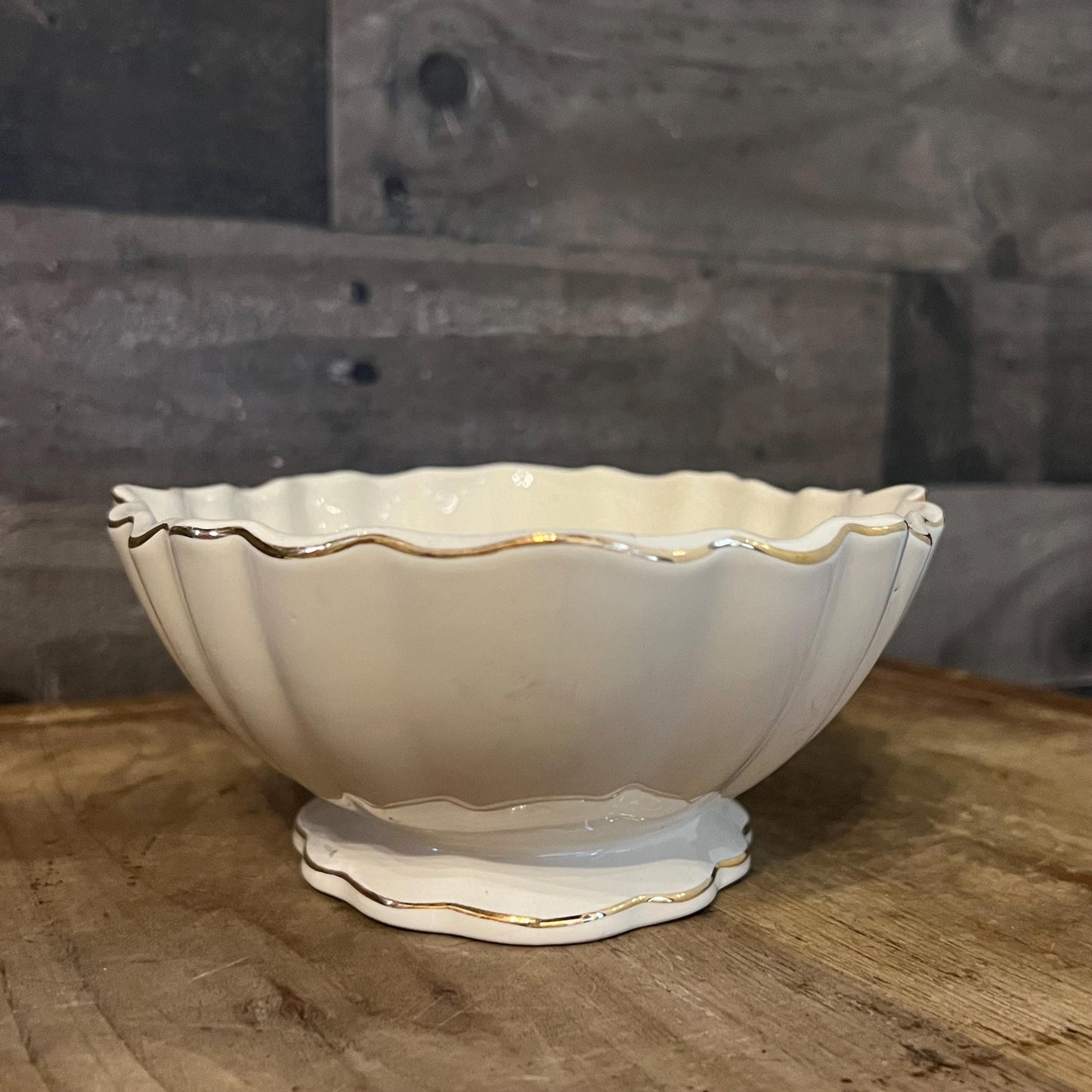 Ivory Scallop Rim Oval Dish with Gold Tone Rim