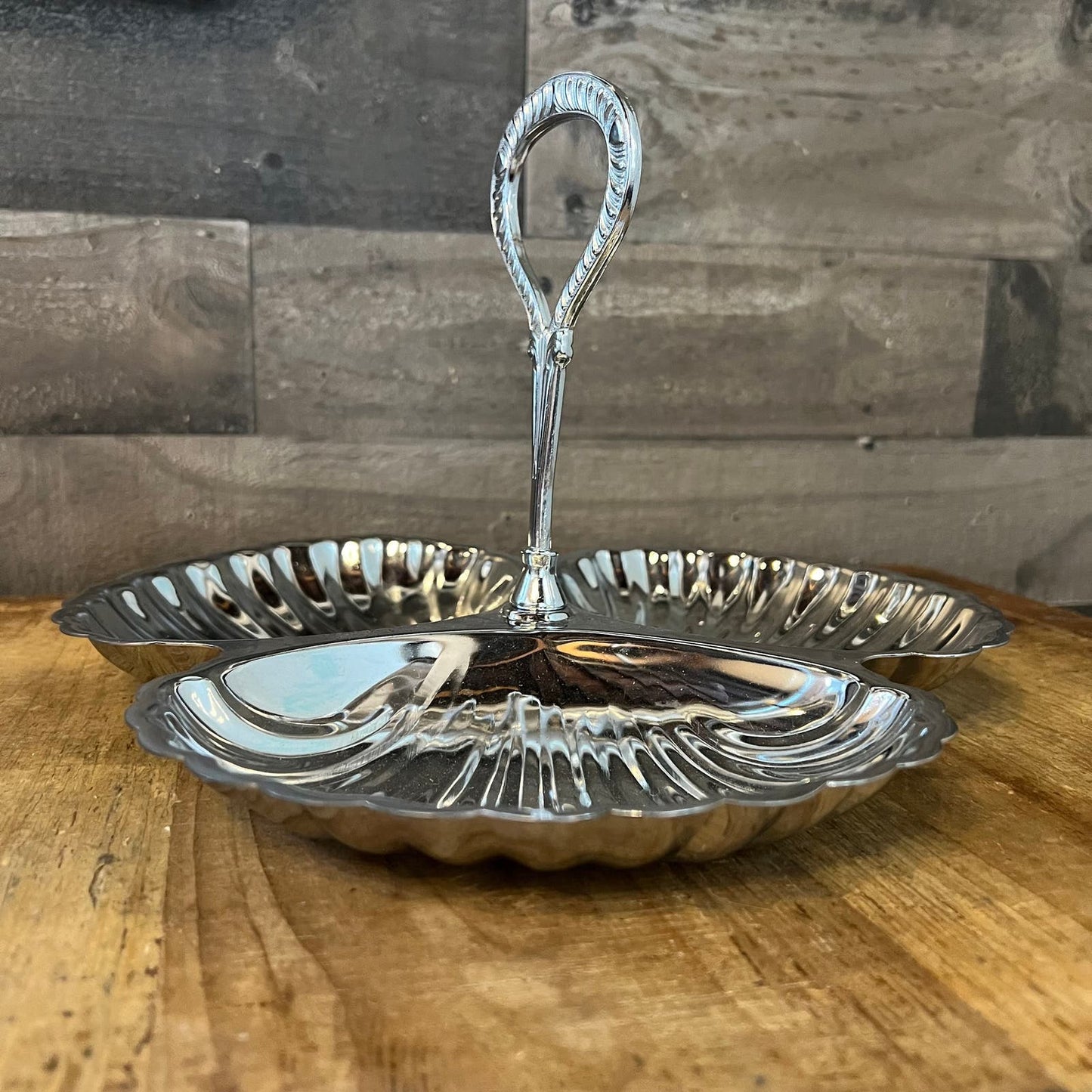 Vintage Irvinware Handled Scallop Rim Shell Tid Bit Tray - Condiment Server - Nut Dish - Candy Dish