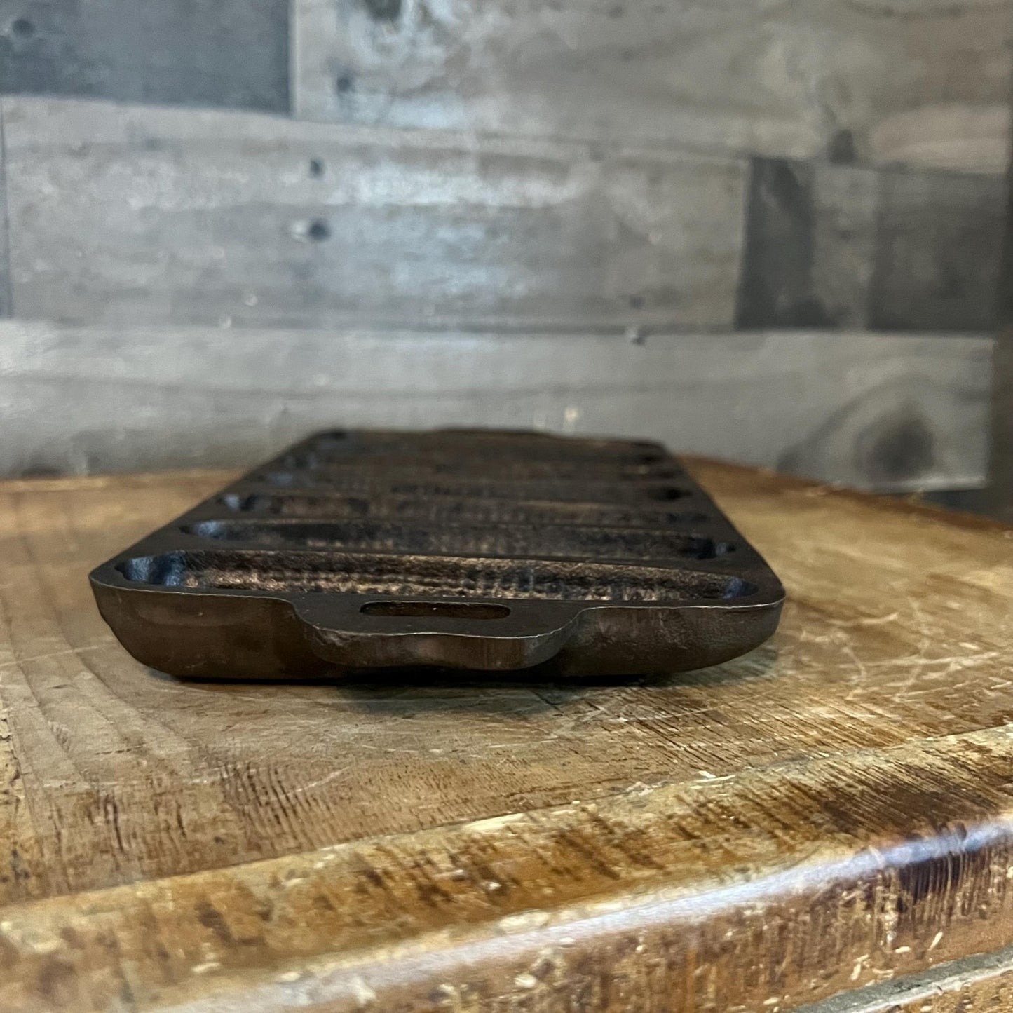 Antique Cast Iron Corn Cob Shaped Bread Mold