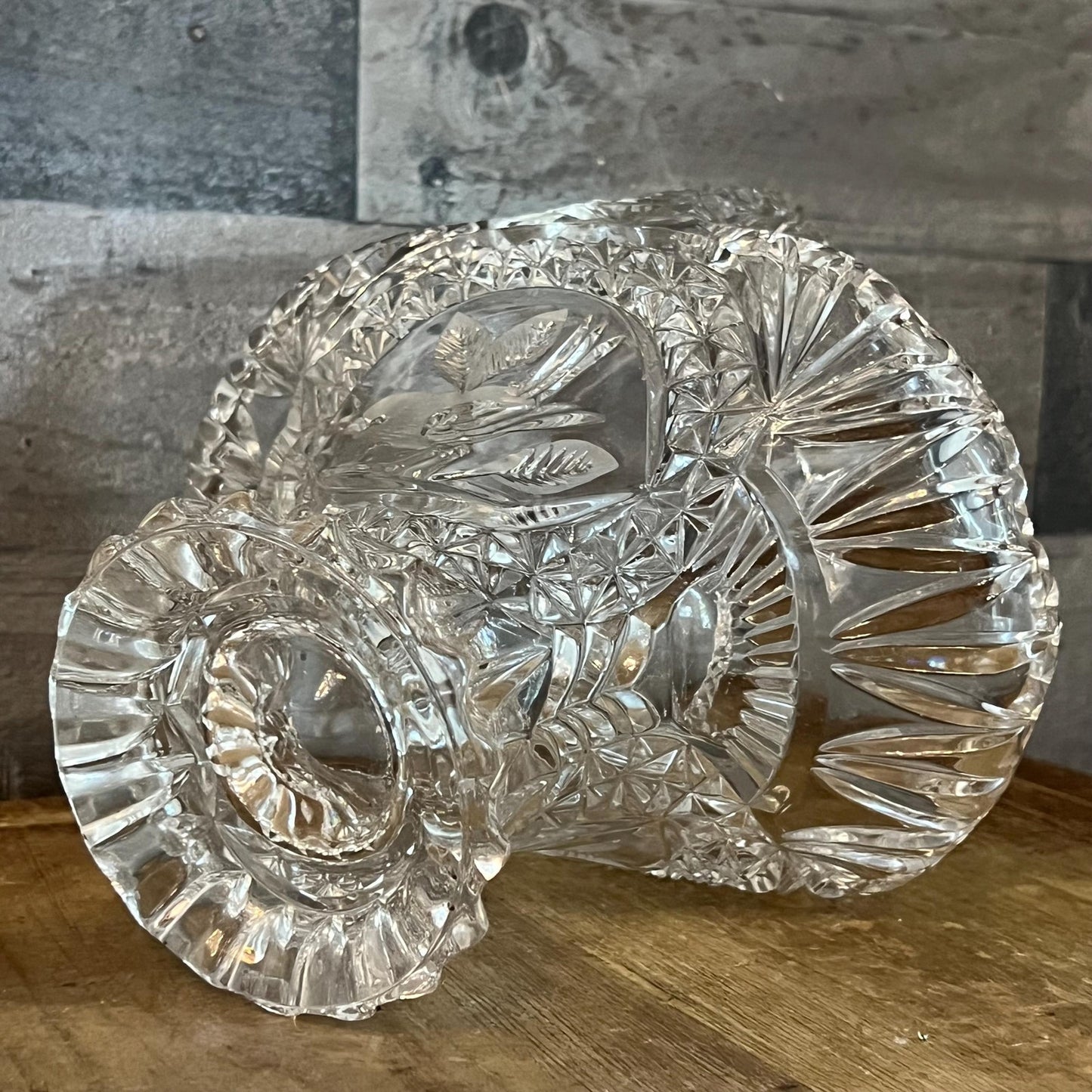 Hofbauer Byrdes Collection Large Crystal Etched Bird Handled Basket