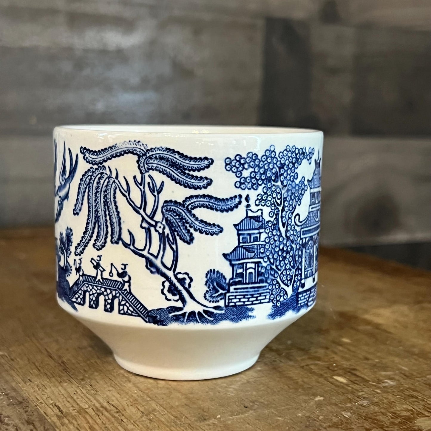 Churchill England Blue Willow Teacups and Saucers - Set of 4