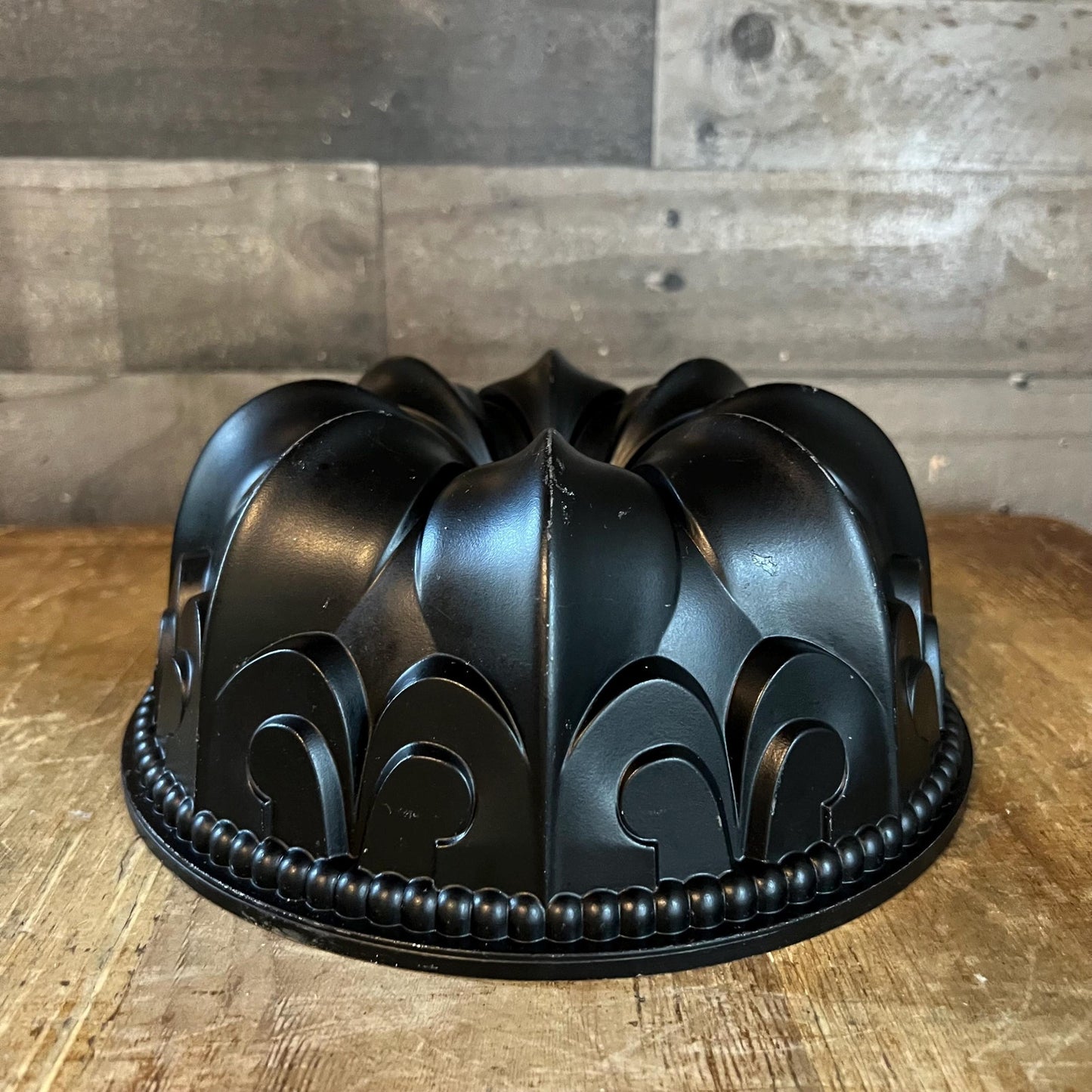 NordicWare Ornate Fleur de Lis Bundt Cake Pan