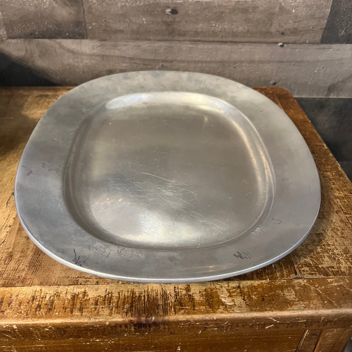 Wilton Columbia Rectangular Rounded Corner Serving Tray