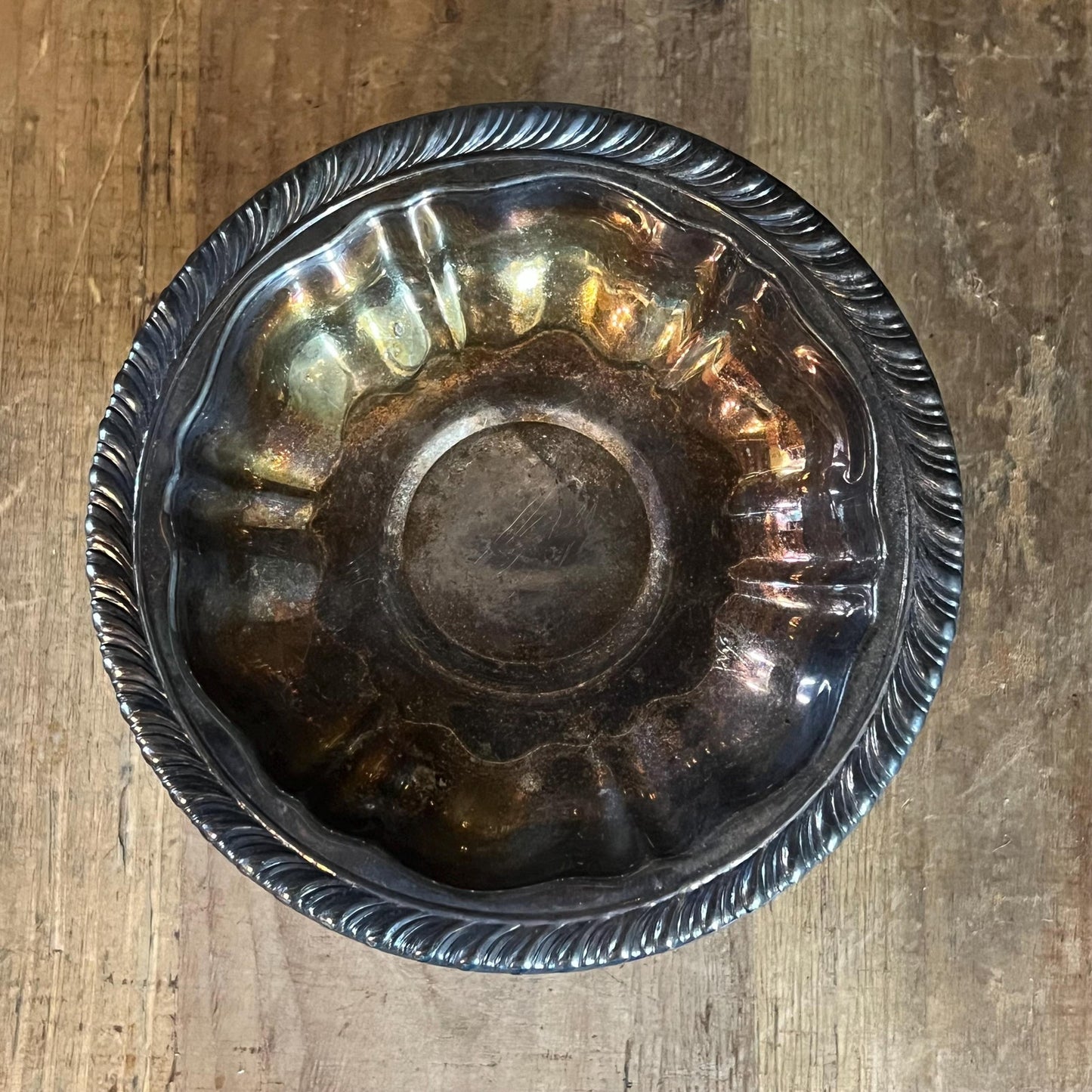Vintage Oneida Silversmiths Silverplated Pedestal Compote Dish