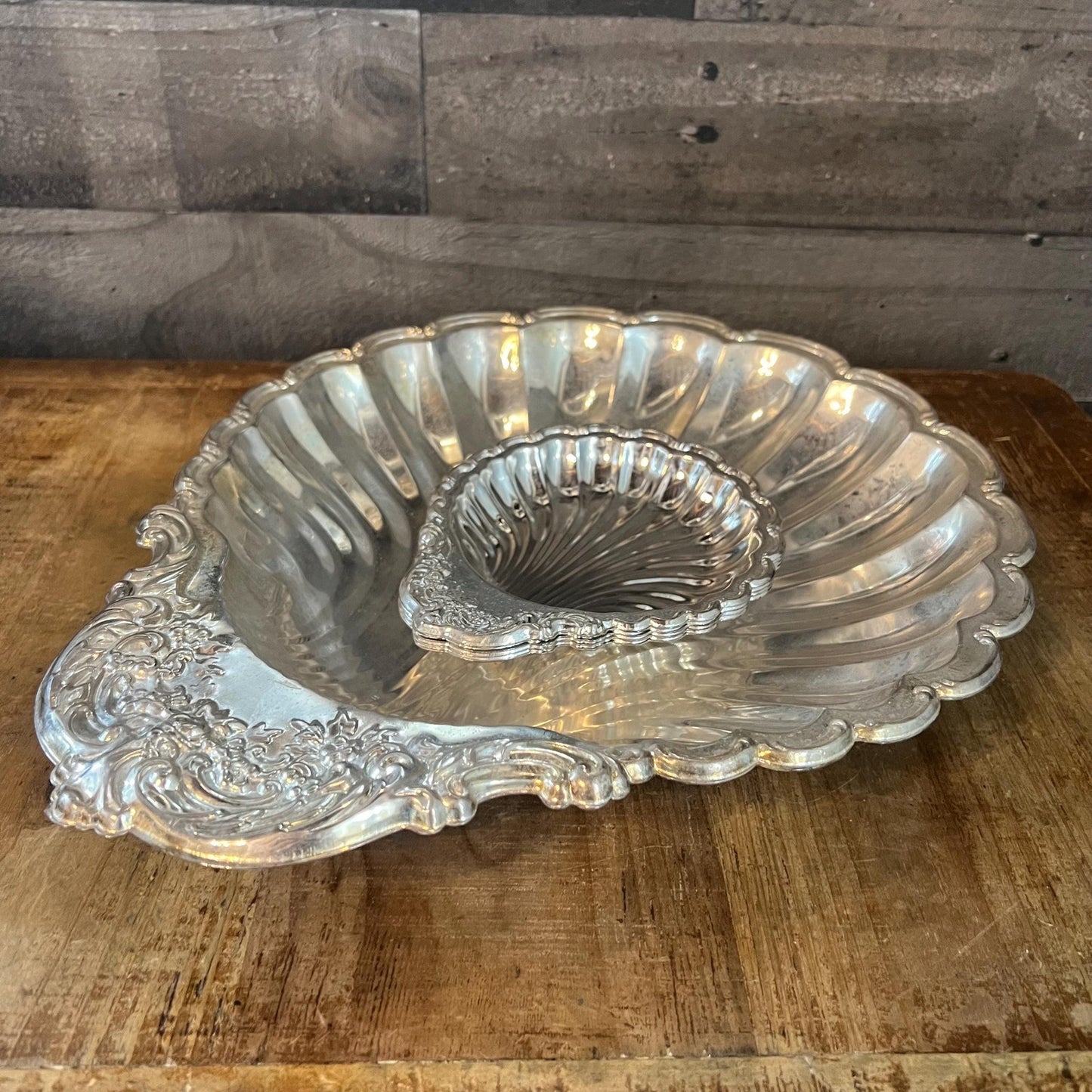 Vintage Silverplated Scallop Rim Seashell Bowl Set - Large Shell Bowl and 4 Small Shell Bowls