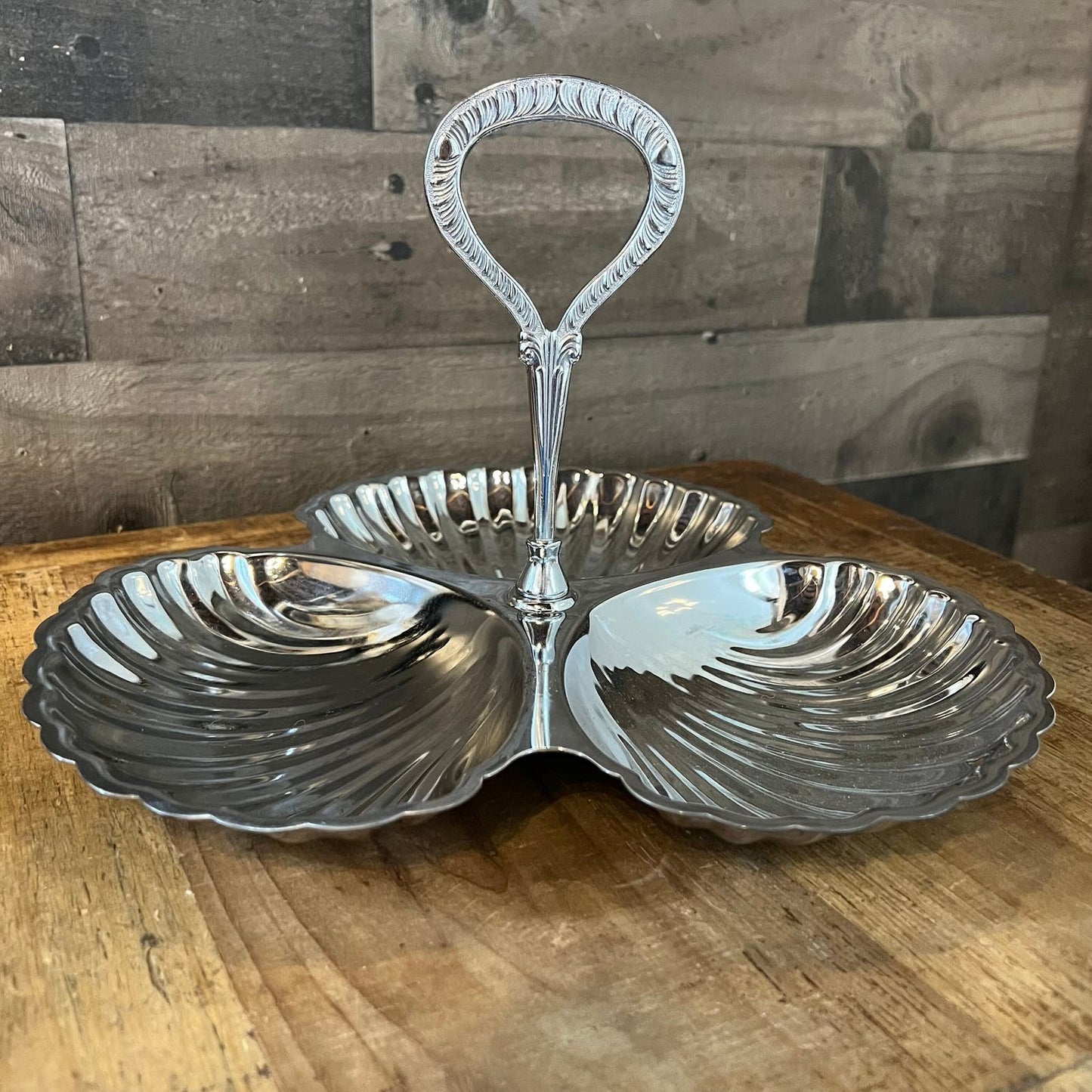 Vintage Irvinware Handled Scallop Rim Shell Tid Bit Tray - Condiment Server - Nut Dish - Candy Dish