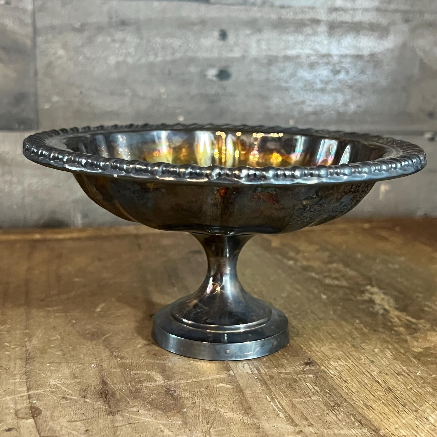 Vintage Oneida Silversmiths Silverplated Pedestal Compote Dish