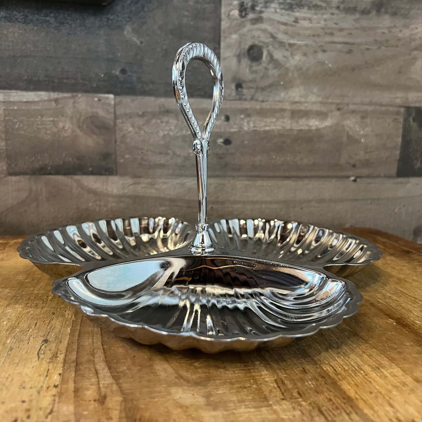 Vintage Irvinware Handled Scallop Rim Shell Tid Bit Tray - Condiment Server - Nut Dish - Candy Dish