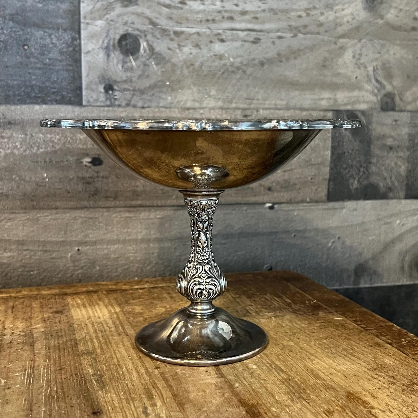 Vintage Silverplated Oneida Du Maurier Compote Bowl with Intricate Floral Design