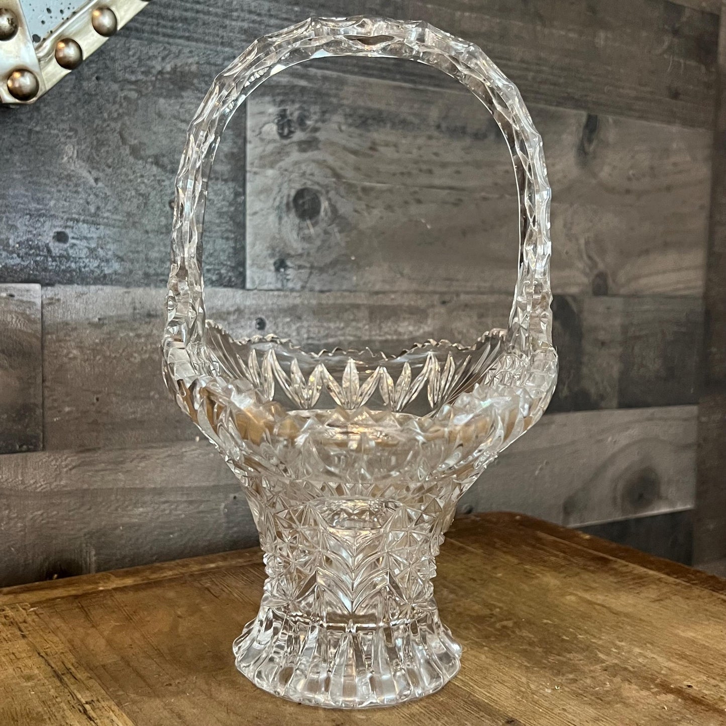 Hofbauer Byrdes Collection Large Crystal Etched Bird Handled Basket