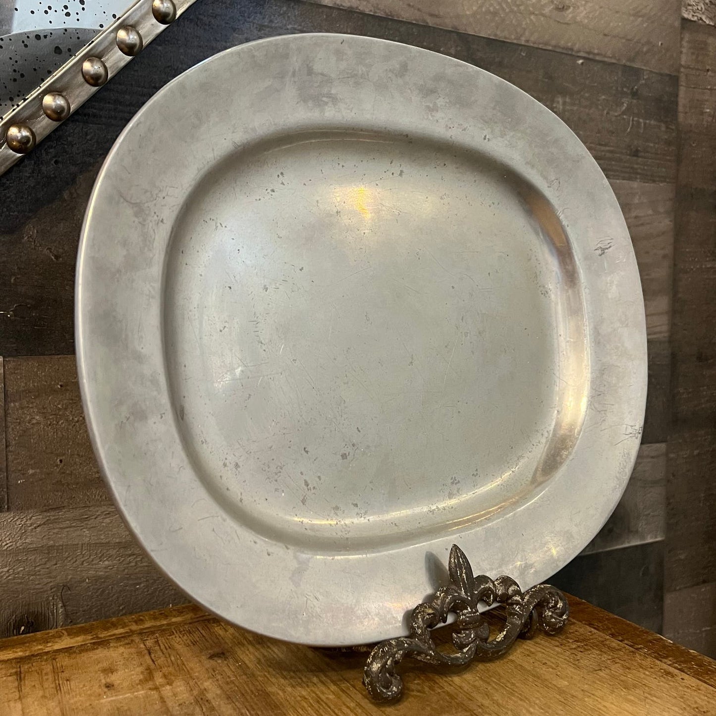 Wilton Columbia Rectangular Rounded Corner Serving Tray