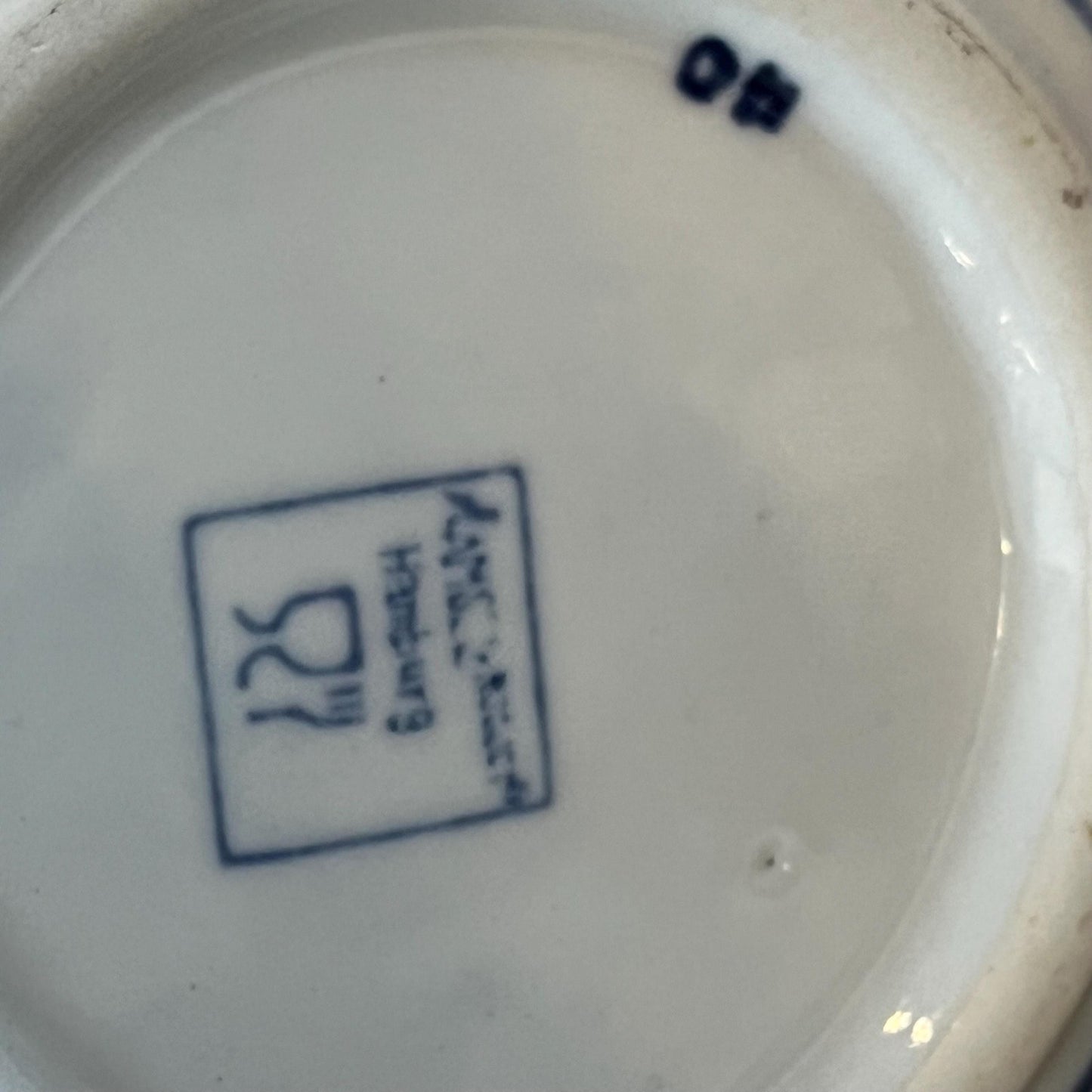 Blue and White Scallop Rim Ansley Hamburg Bowl