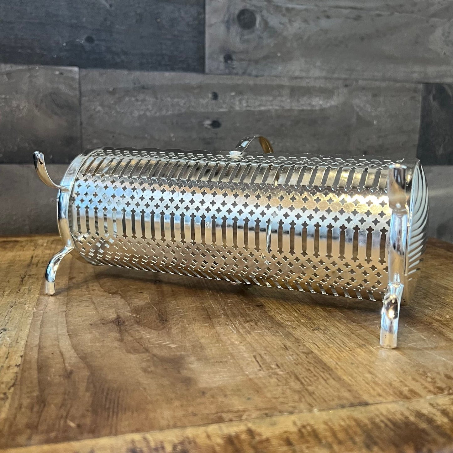 Vintage Silverplated Shell Accent Footed Cracker Tray Basket