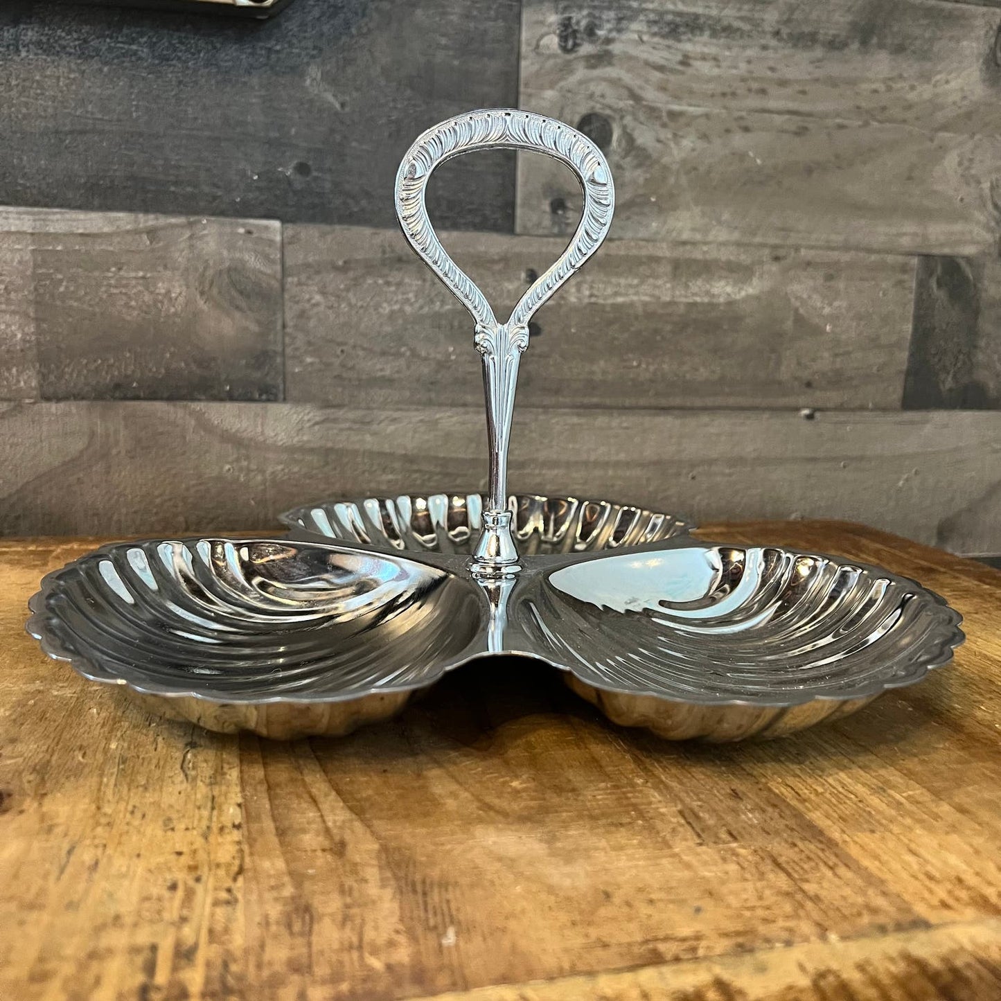 Vintage Irvinware Handled Scallop Rim Shell Tid Bit Tray - Condiment Server - Nut Dish - Candy Dish