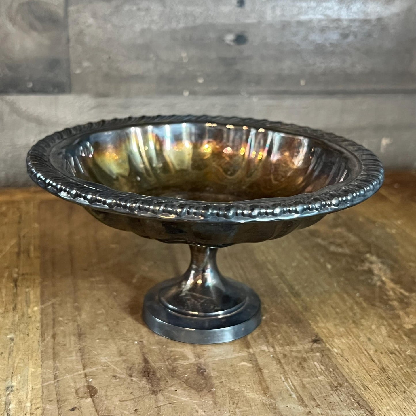 Vintage Oneida Silversmiths Silverplated Pedestal Compote Dish