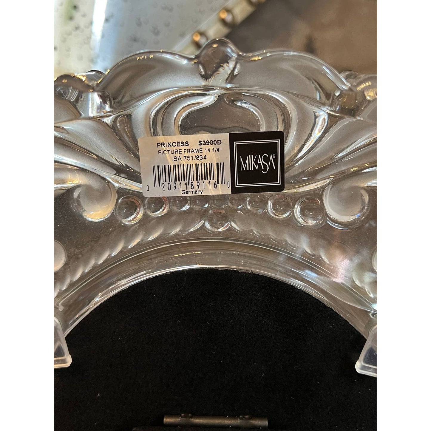 Vintage Mikasa Princess pattern large crystal picture frame with oval picture opening