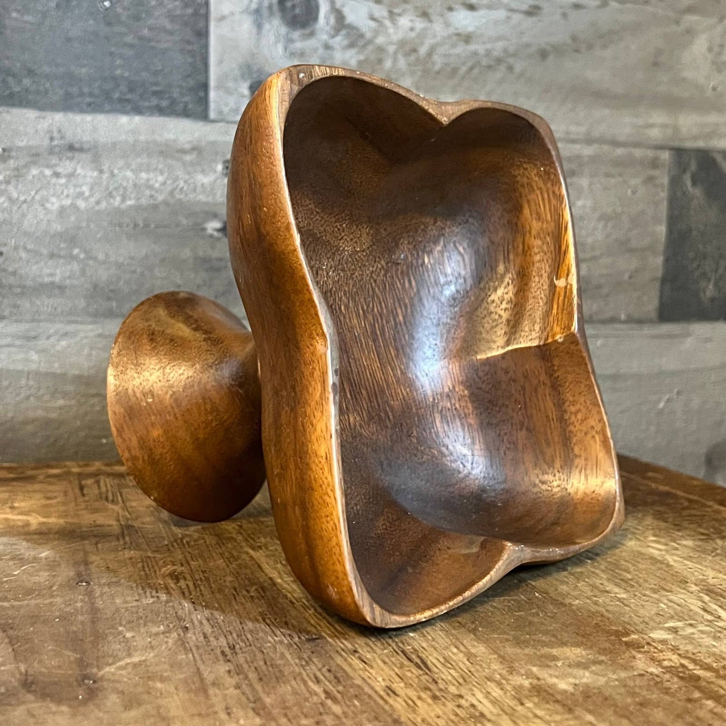 Wooden pedestal bowl