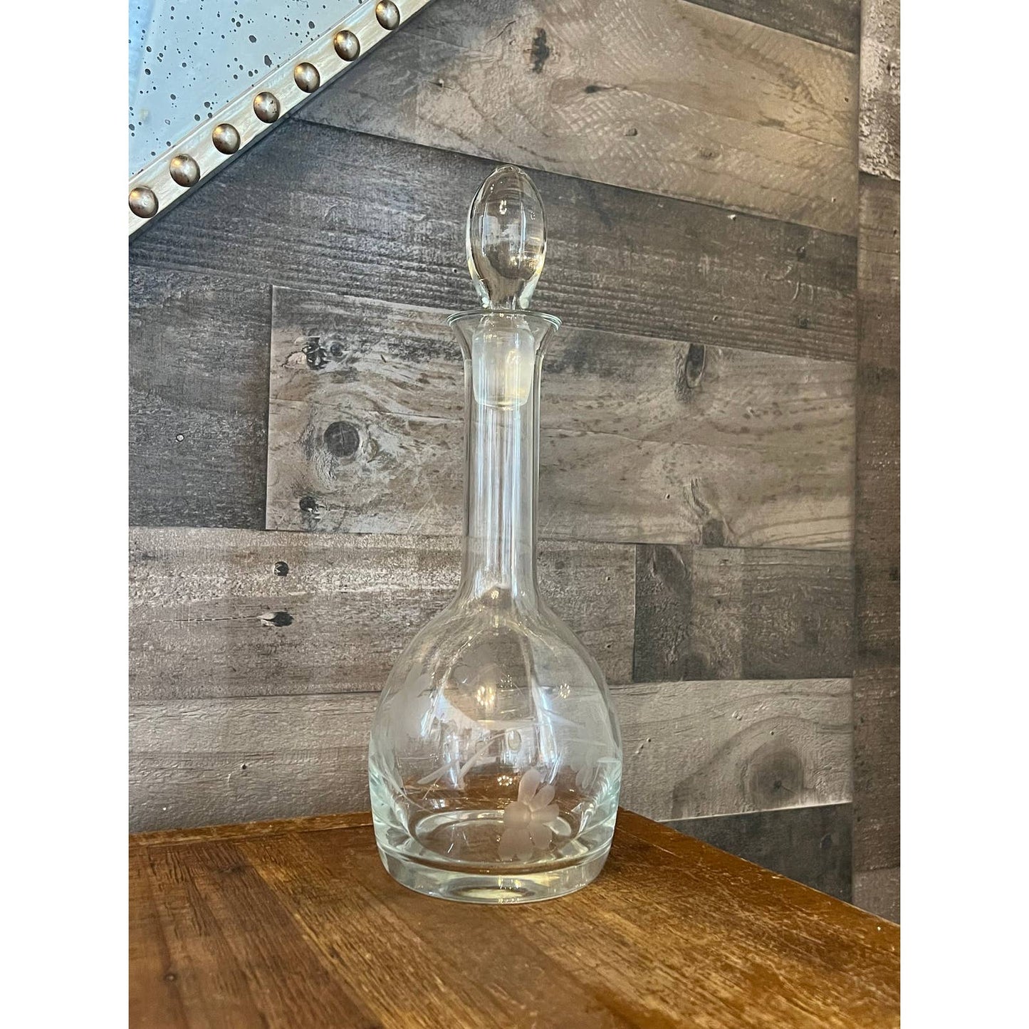 Vintage floral etched clear glass decanter with oval stopper