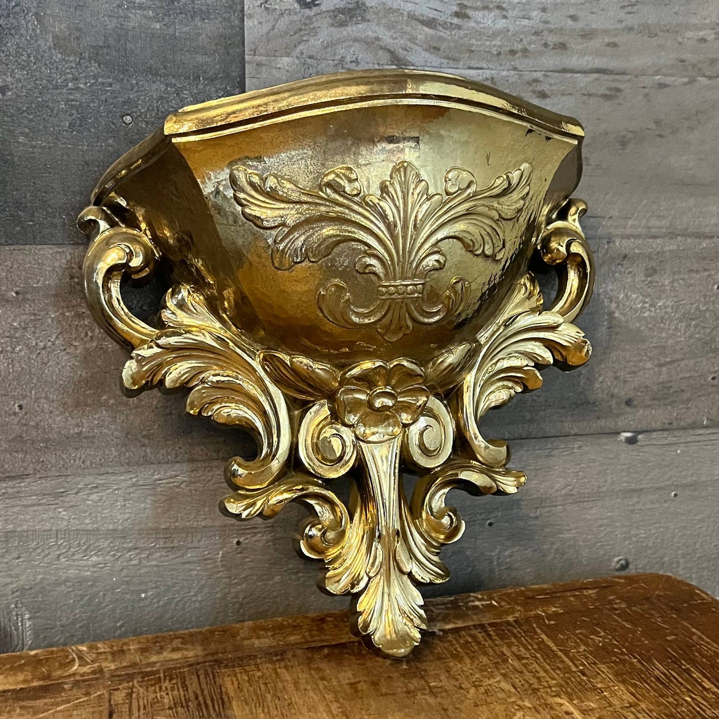 Vintage HOMCO Victorian style wall planter