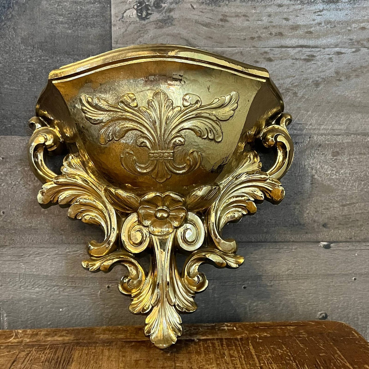 Vintage HOMCO Victorian style wall planter