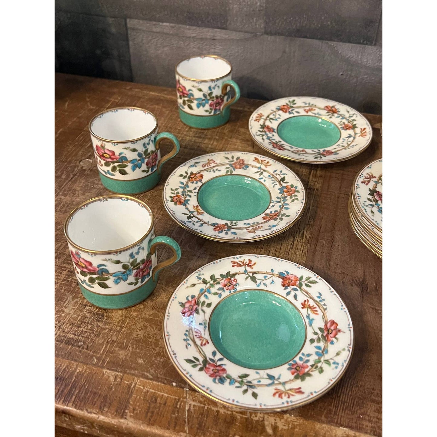 Wedgwood green demitasse floral teacups and saucers - 8 teacups, 12 saucers