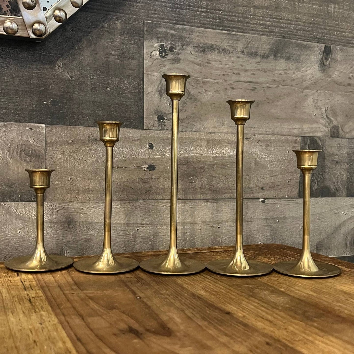 Vintage brass graduated height candlestick holders - 5 candlestick holders