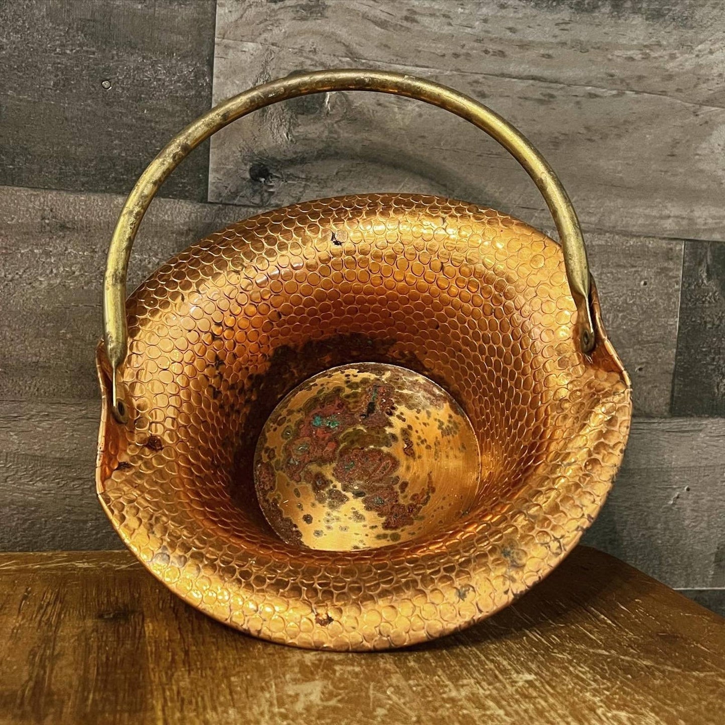 Vintage Coppercraft Guild hammered copper basket with brass handle