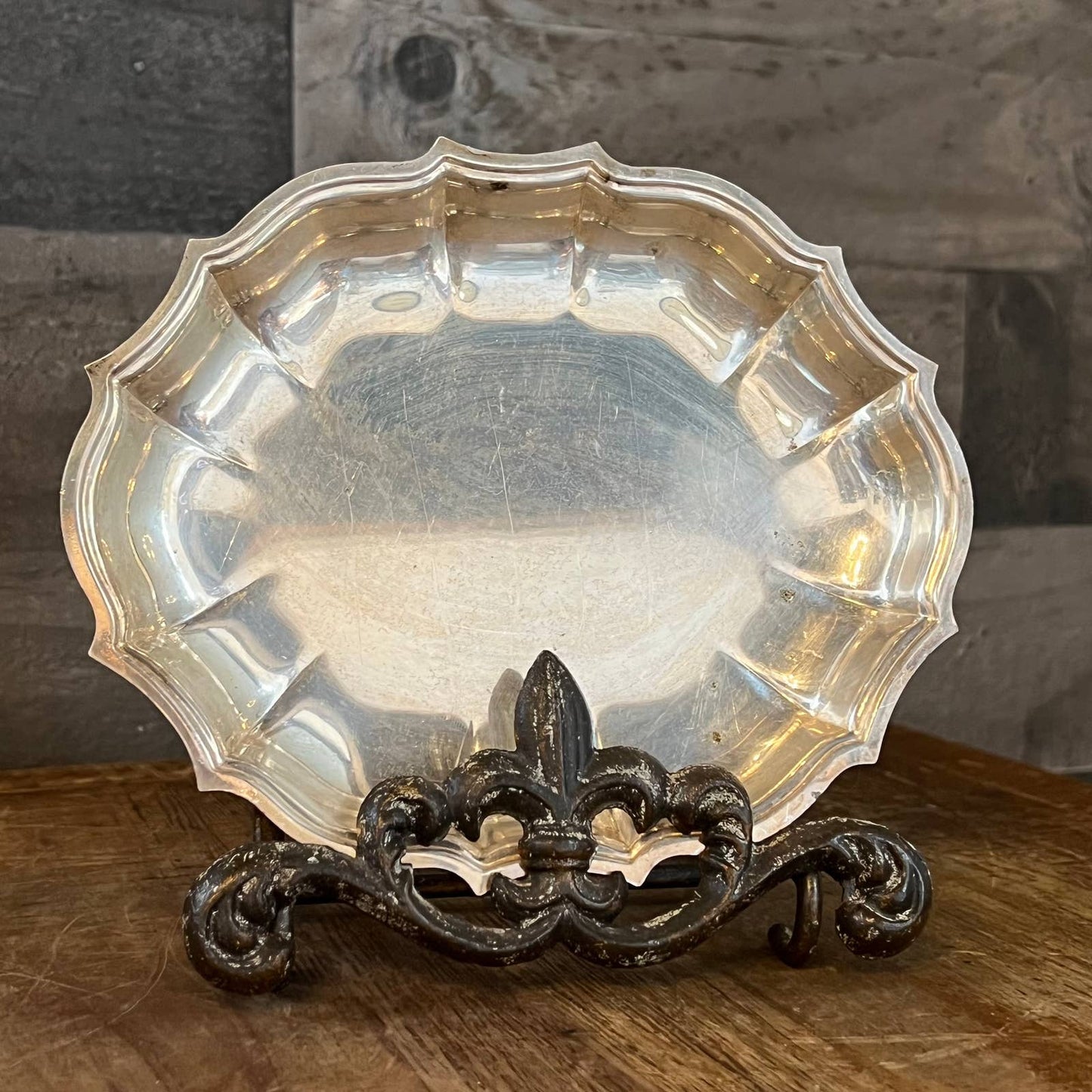 Vintage International Silver Co. Silverplated petite trinket tray