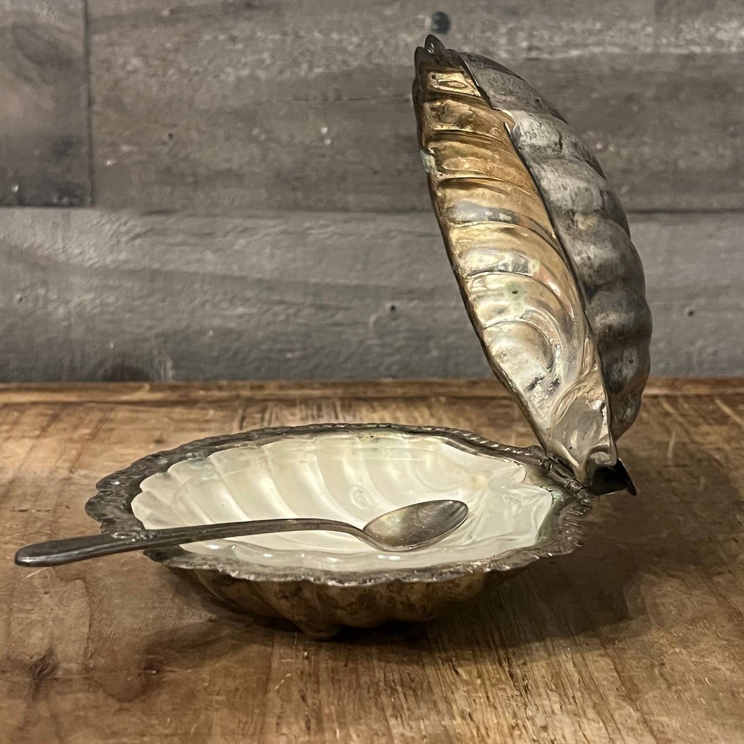 Vintage silverplated hinged clam shell butter dish with spoon and glass insert - caviar dish - condiment server