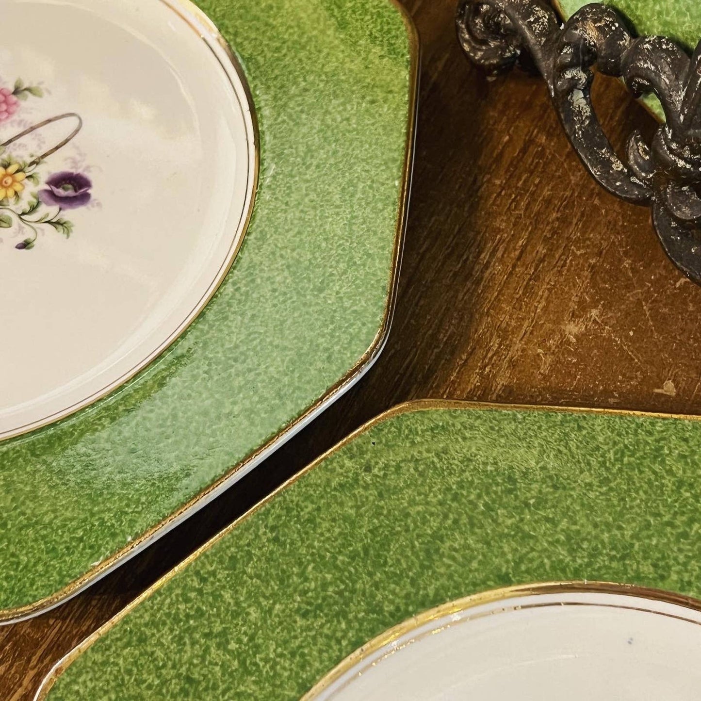 Set of 3 antique Wedgwood octagon green and gold rim flower basket plates