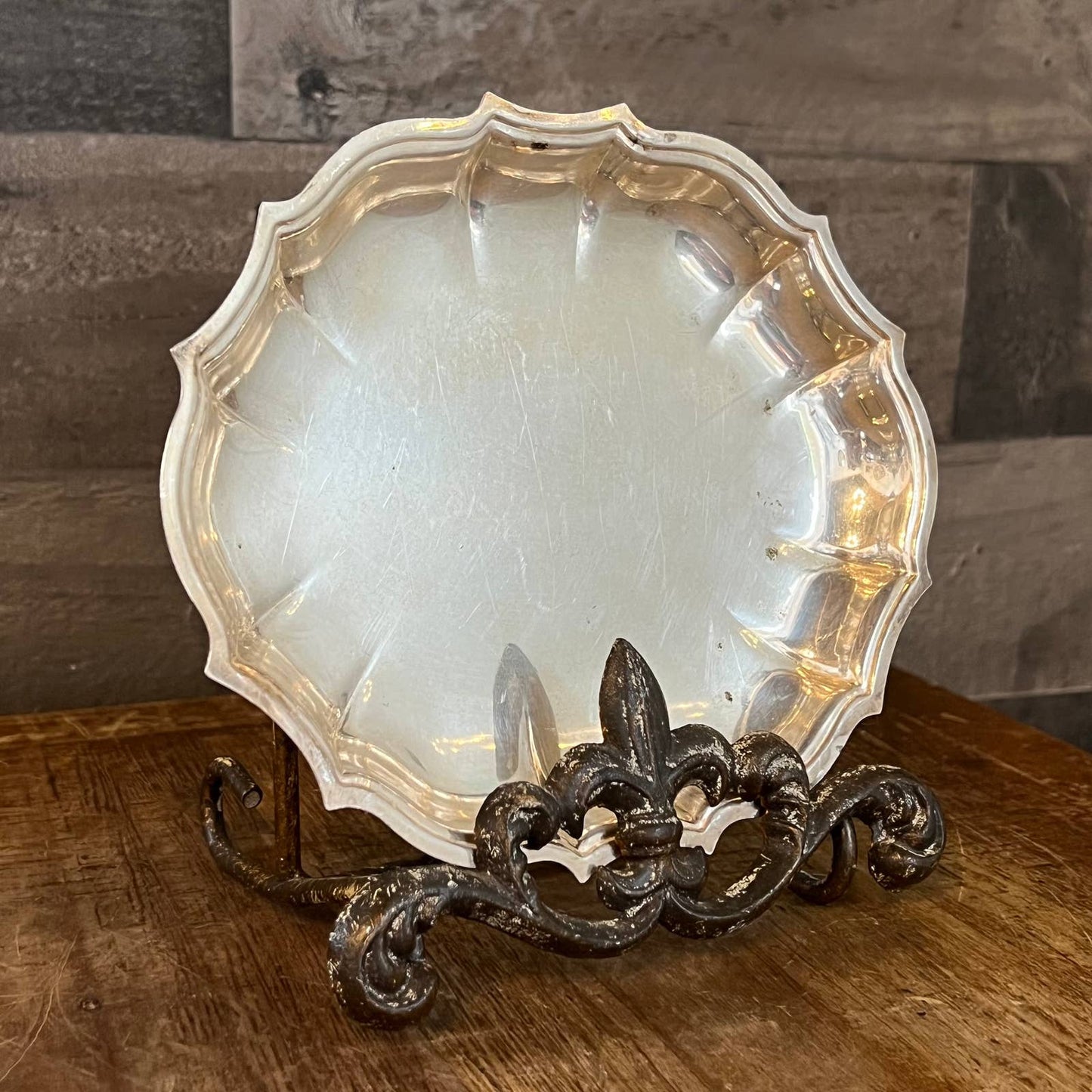 Vintage International Silver Co. Silverplated petite trinket tray