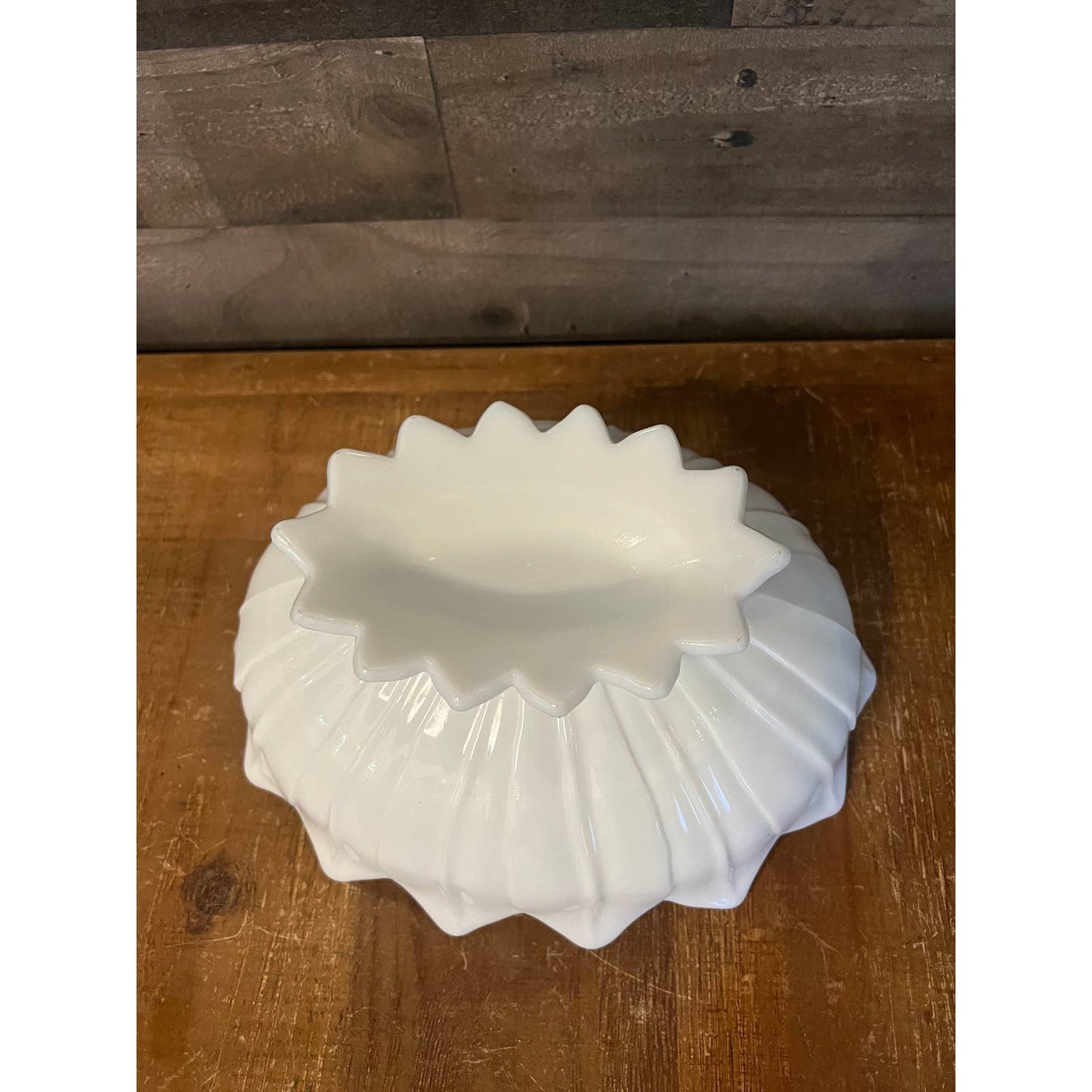 Vintage Westmoreland Glass Milk Glass Lotus Pattern Bowl