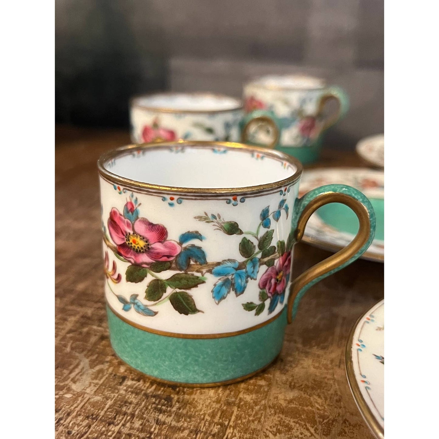 Wedgwood green demitasse floral teacups and saucers - 8 teacups, 12 saucers