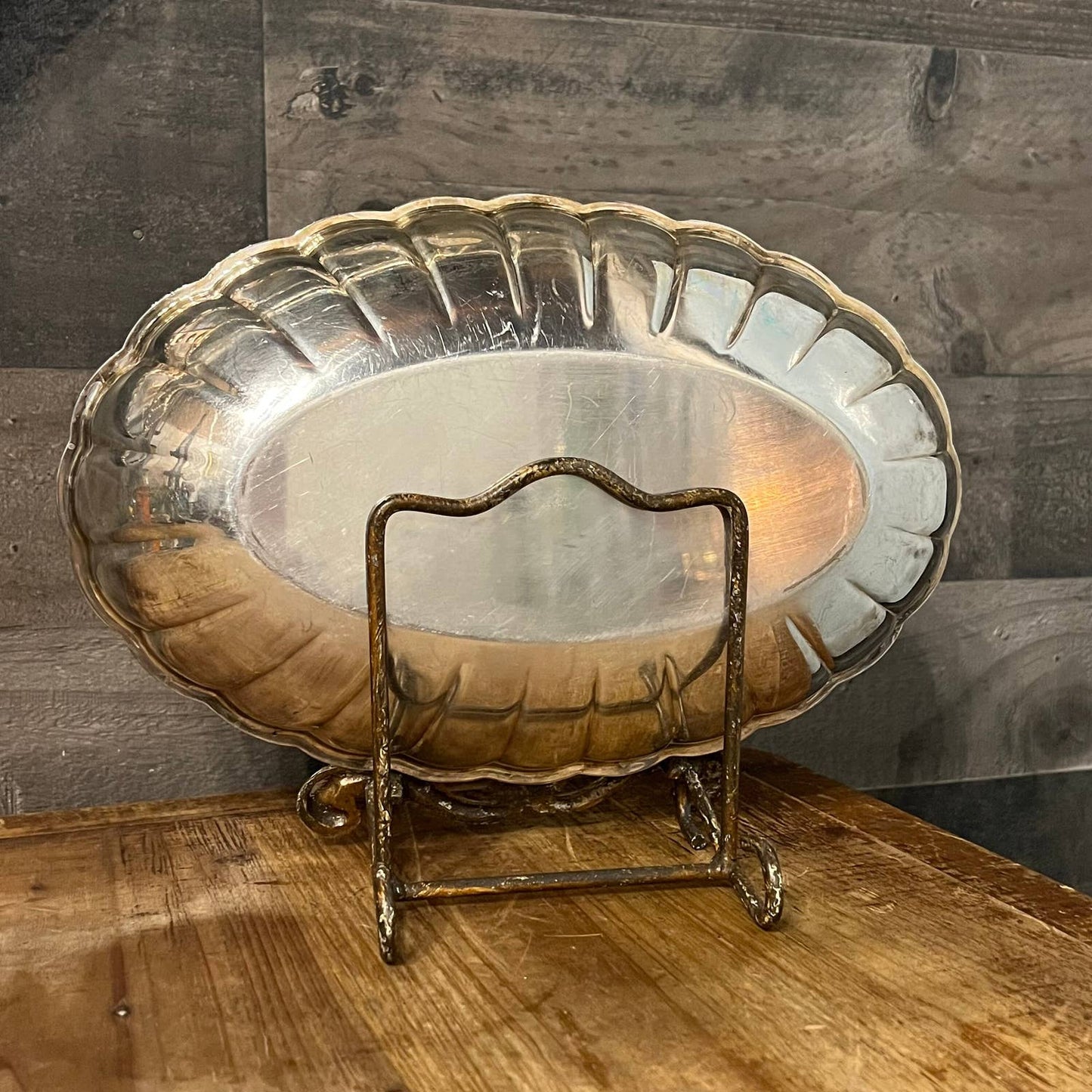 Vintage Oneida silverplated scalloped oval dish