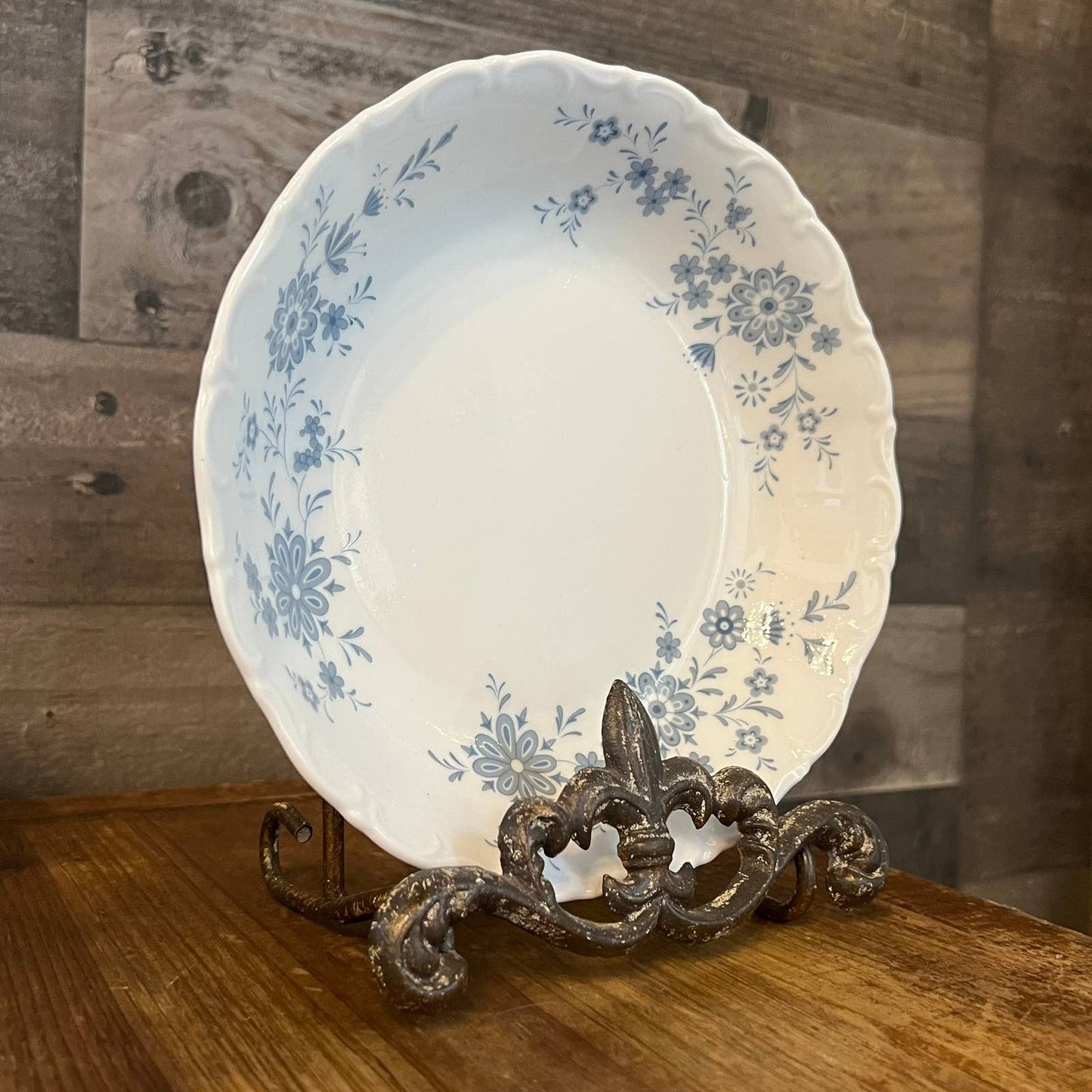 5 Bavarian Blue Christina Porcelain Seldmann Welden coupe bowls