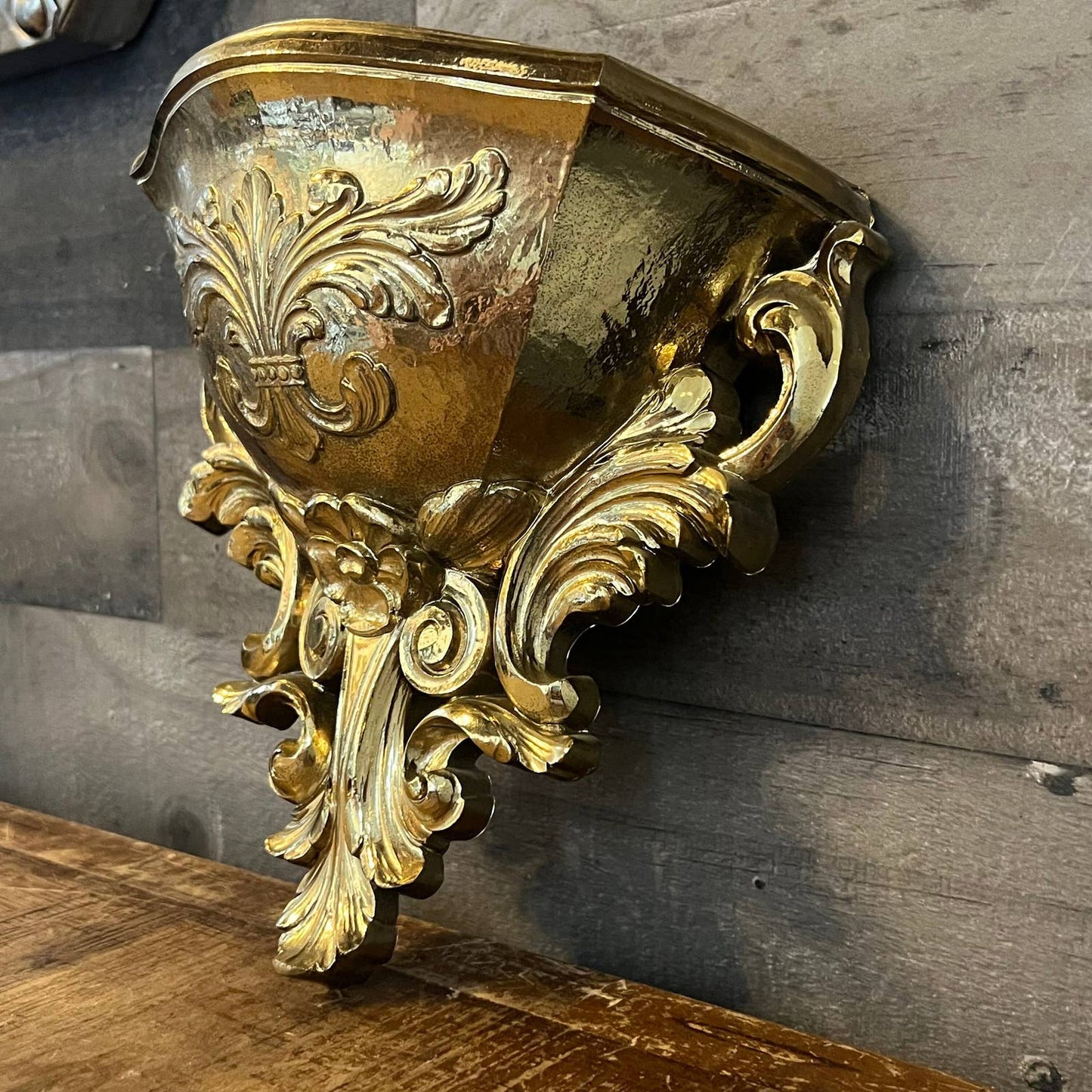 Vintage HOMCO Victorian style wall planter