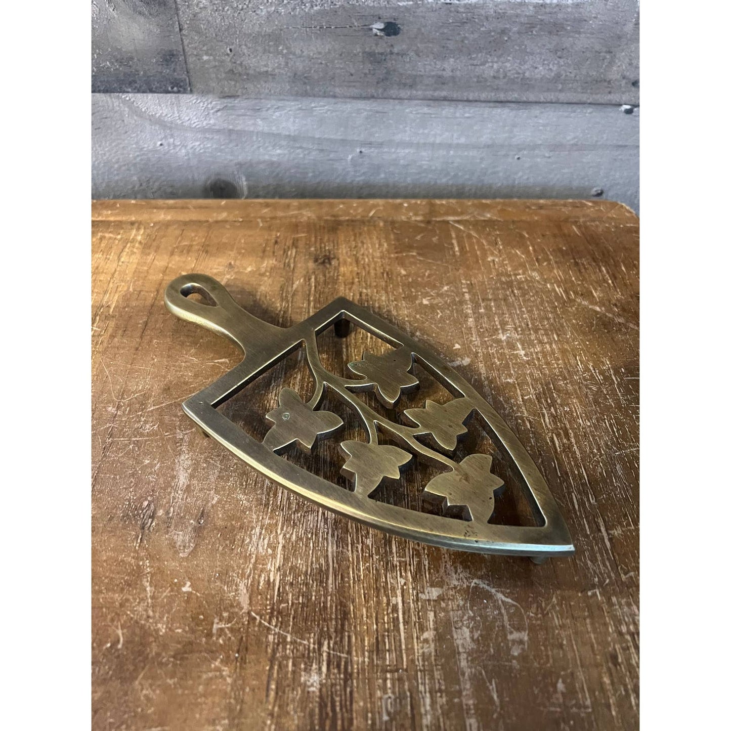 Vintage brass trivet - triangle leaf brass pot holder