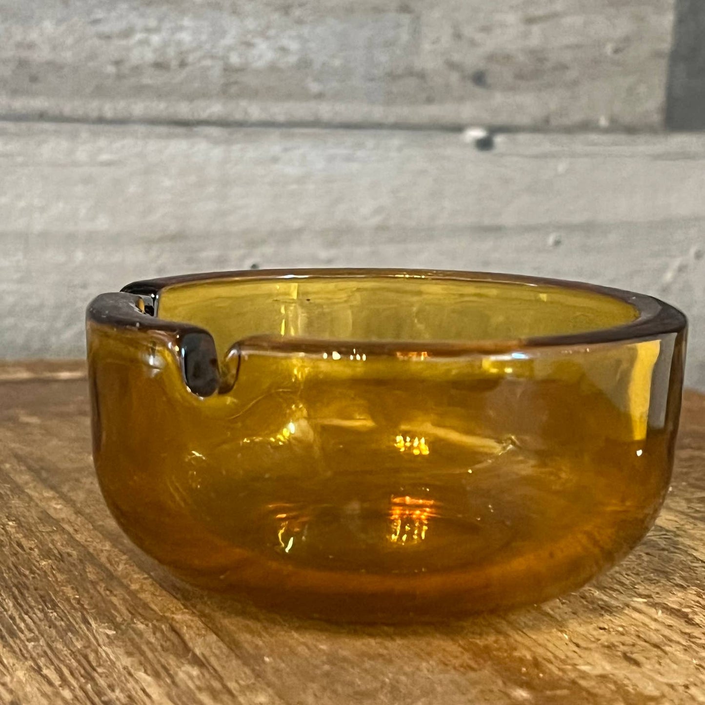 Amber glass 2 slot ashtray