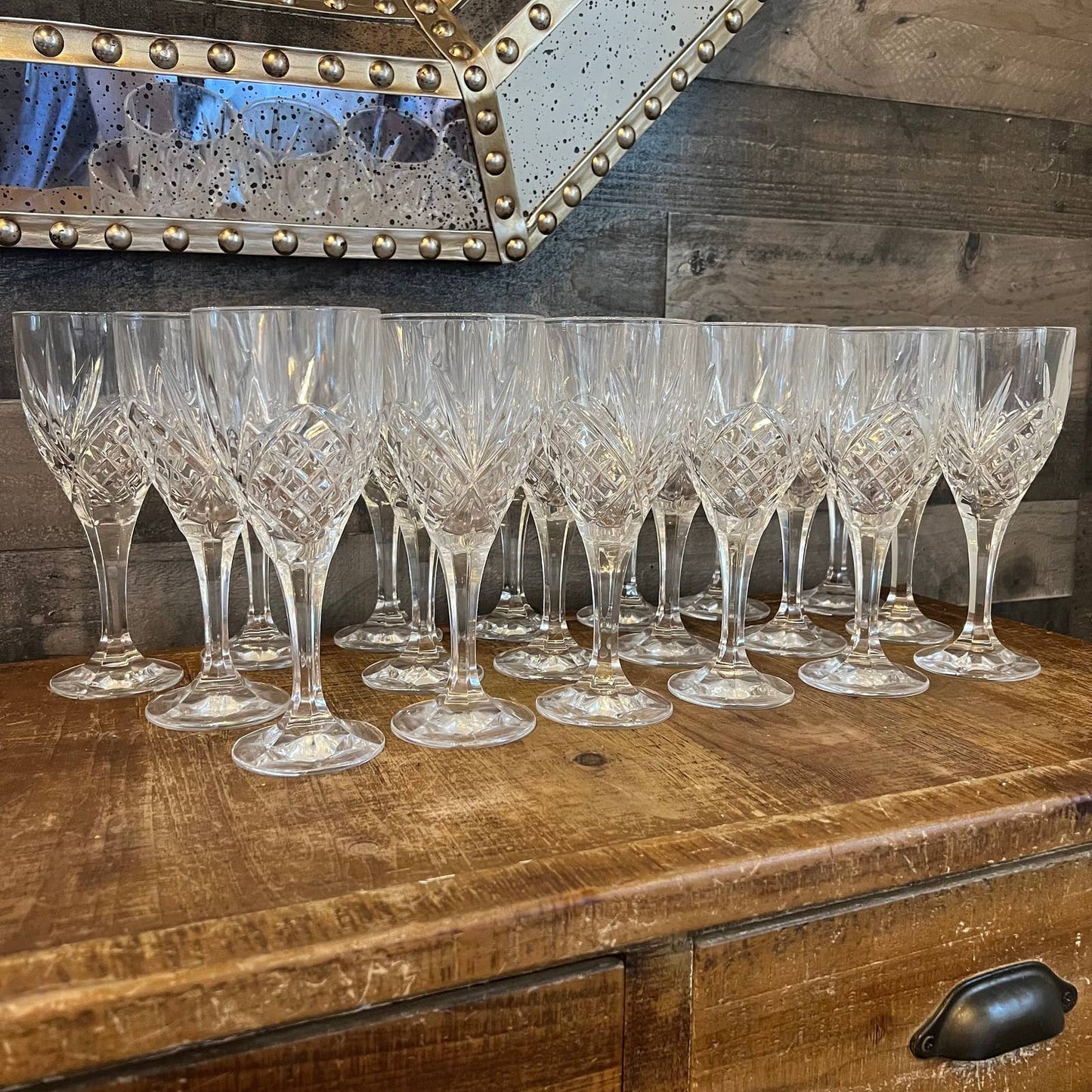 Godinger crystal Dublin pattern wine glasses - 2