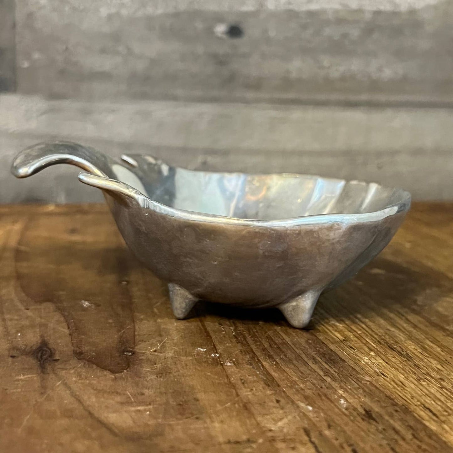 Wilton Armetale pewter fish shaped footed trinket dish
