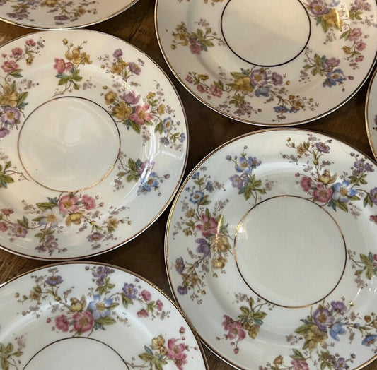 5 Spring Tablescape Themes You’ll Love This Season