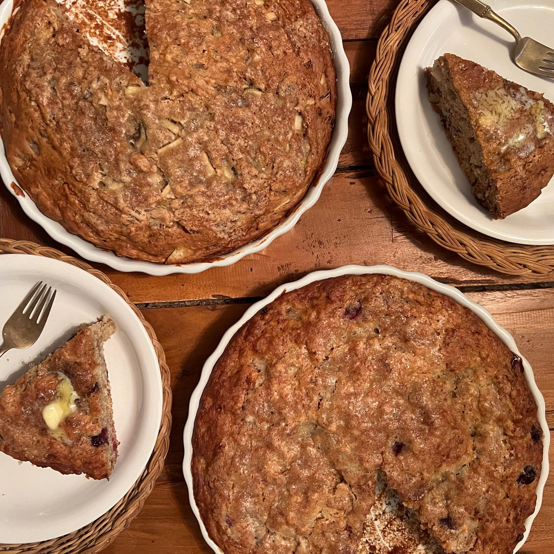 A Cozy Classic: Our Favorite Banana Bread + How to Serve It with Style