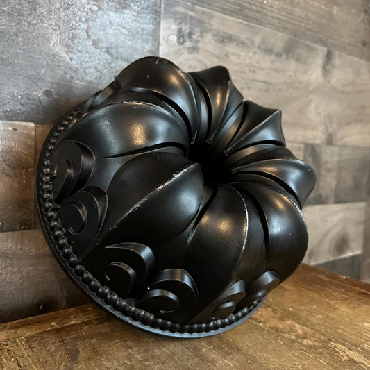 NordicWare Ornate Fleur de Lis Bundt Cake Pan