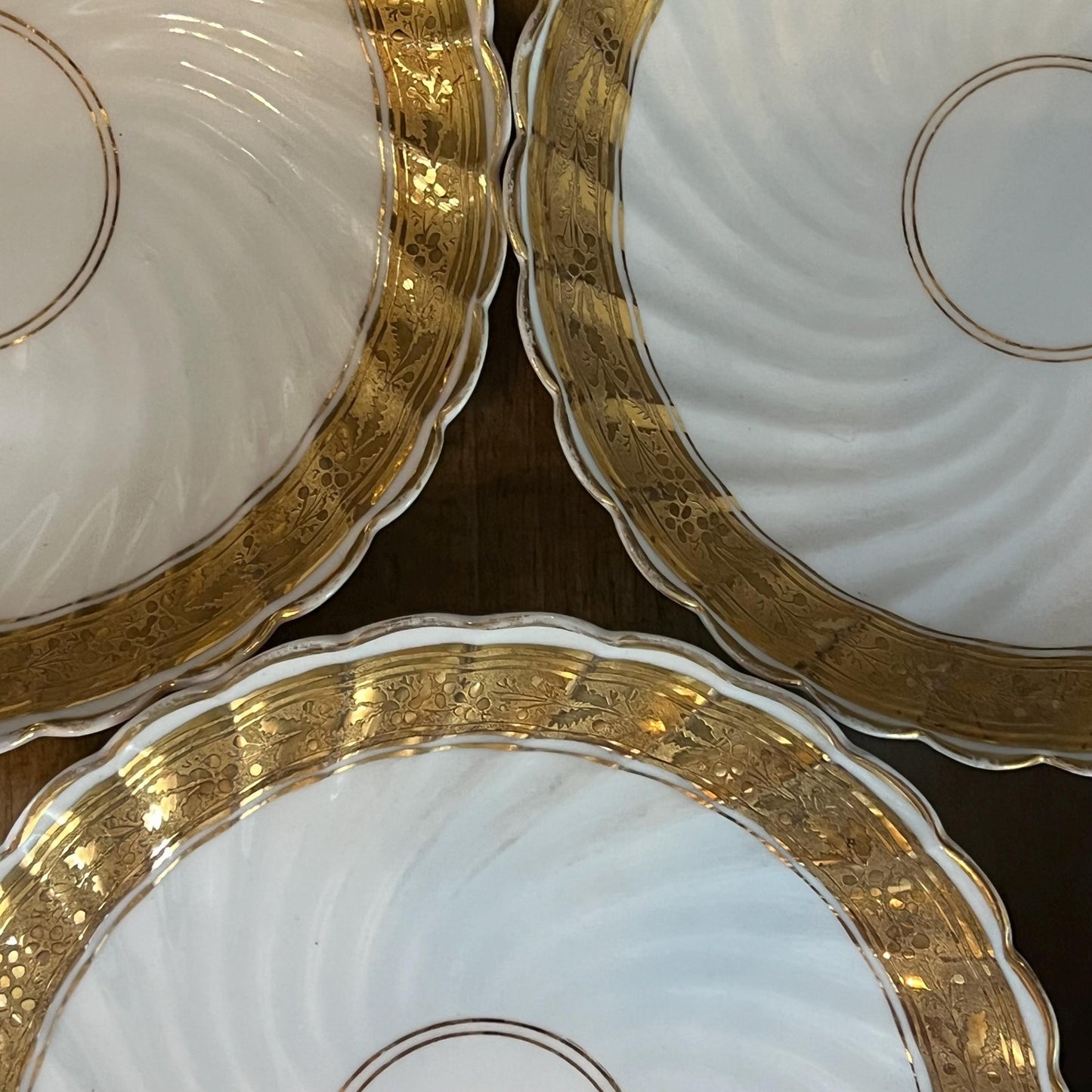 Vintage Scallop Rim White Swirl Coupe Plates with Gold Rim Design - Set of 5