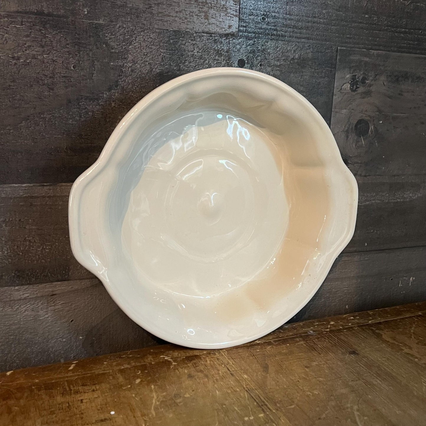 Vintage Creamy White Handled Pie Pan
