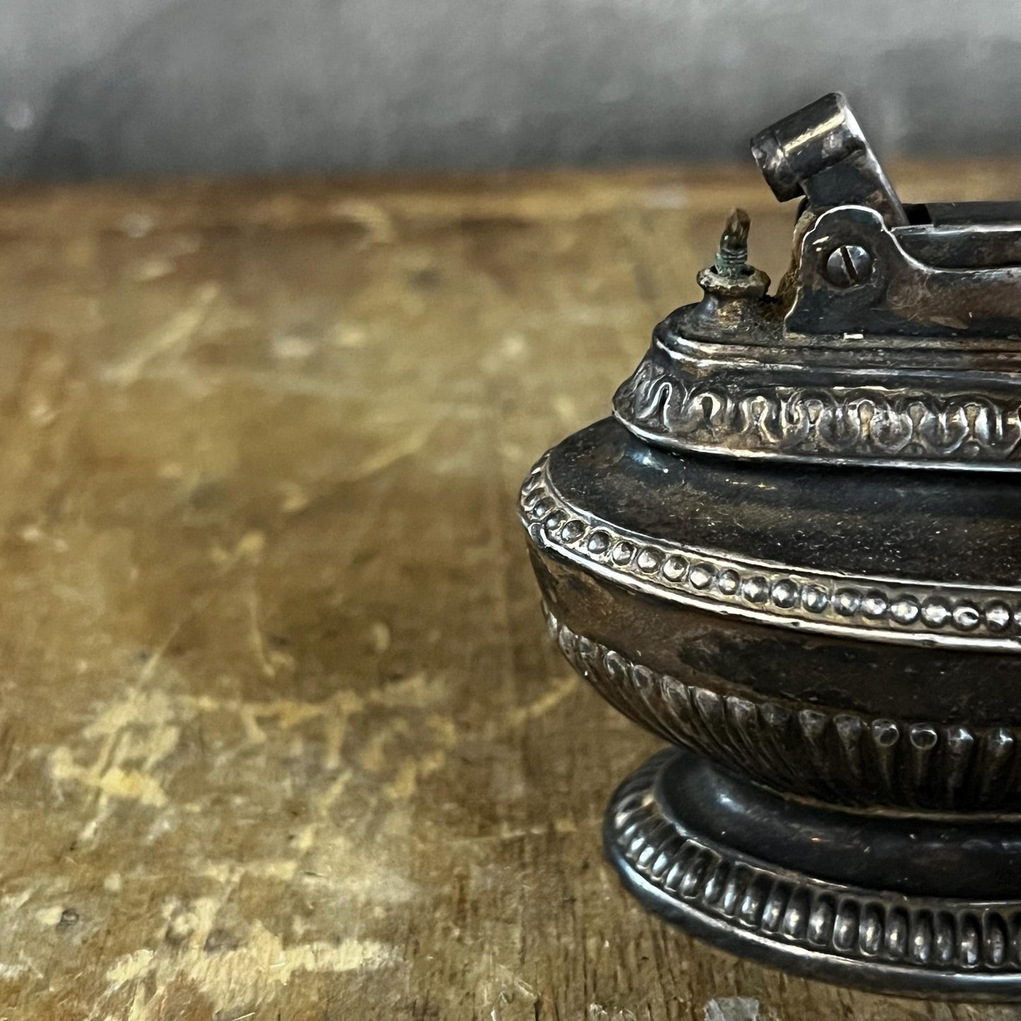 Vintage Silverplated Ronson Queen Anne Table Lighter