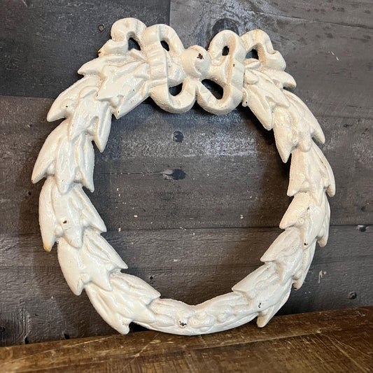 Vintage Creamy White Cast Iron Small Wreath