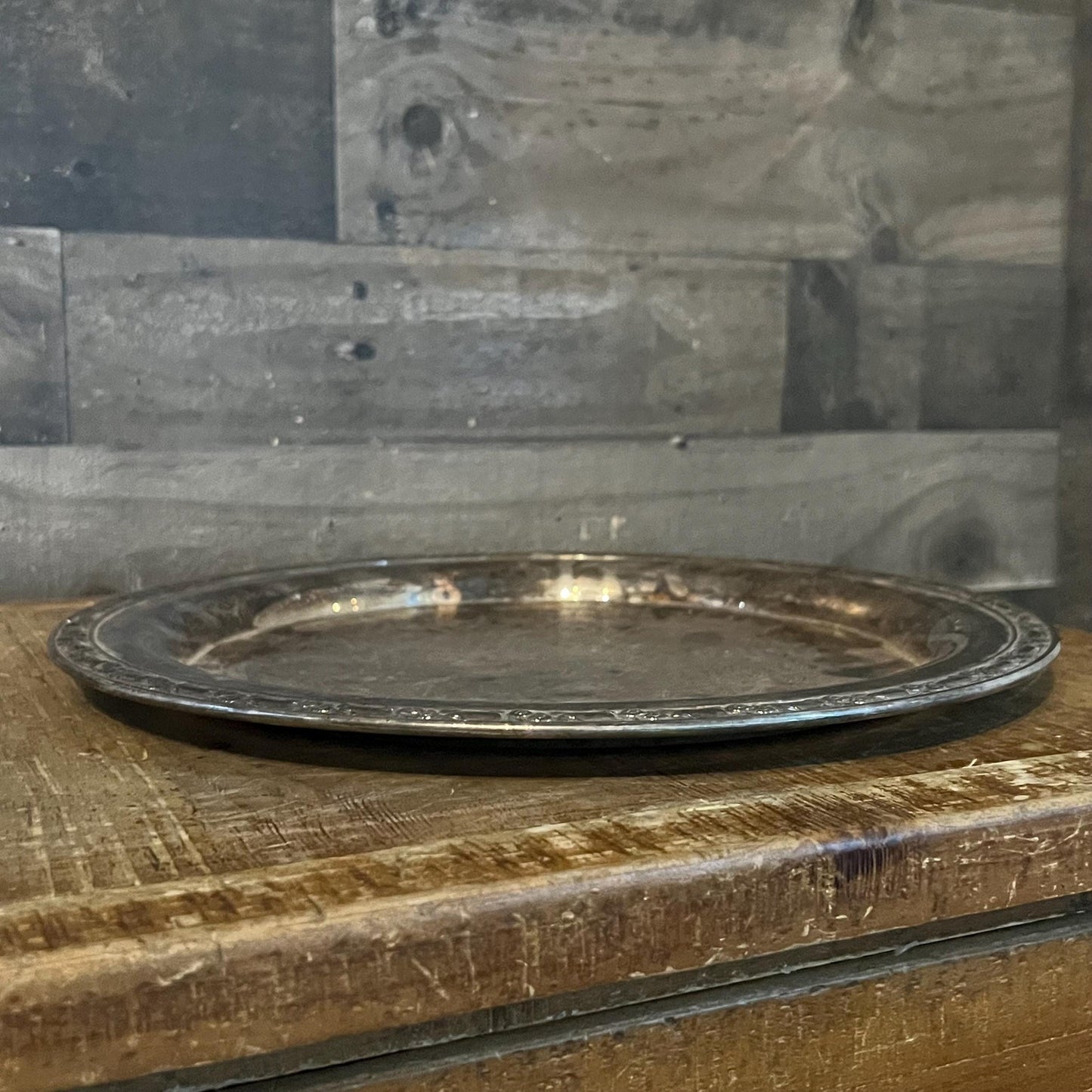 Vintage Round Silverplated Oneida Silversmiths Trophy Tray