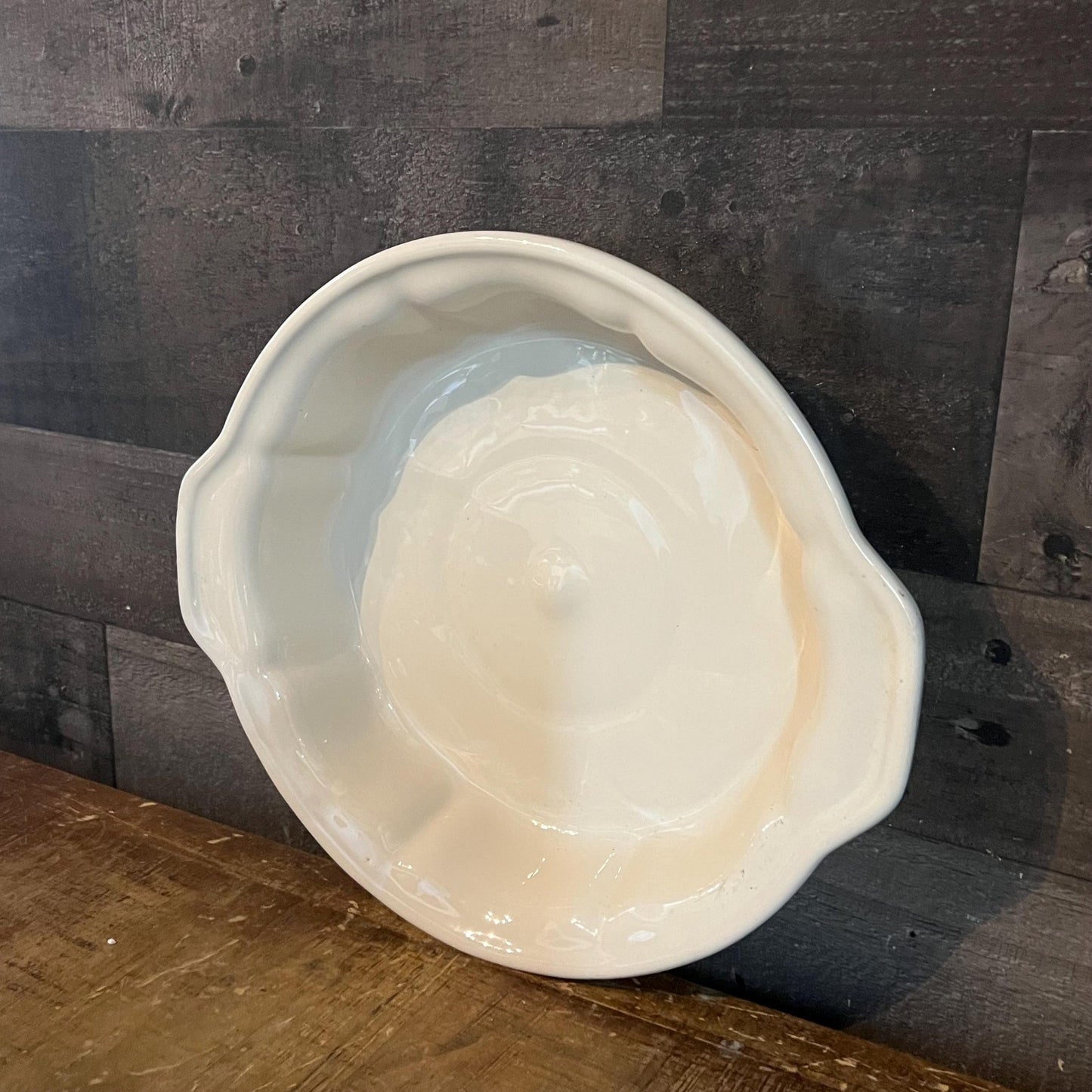 Vintage Creamy White Handled Pie Pan